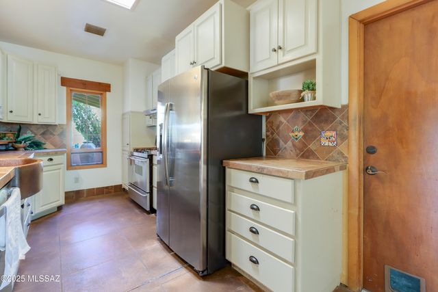 4422 E Cerrada Del Charro, Tucson, AZ 85718