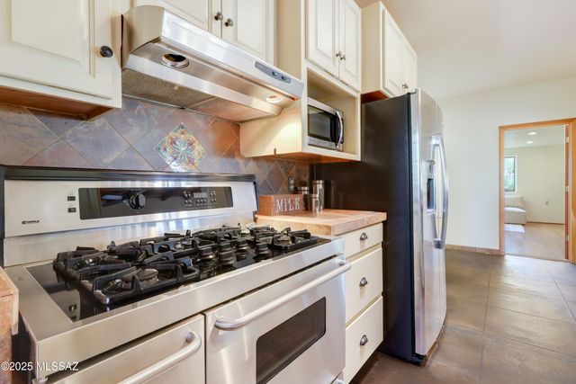 4422 E Cerrada Del Charro, Tucson, AZ 85718