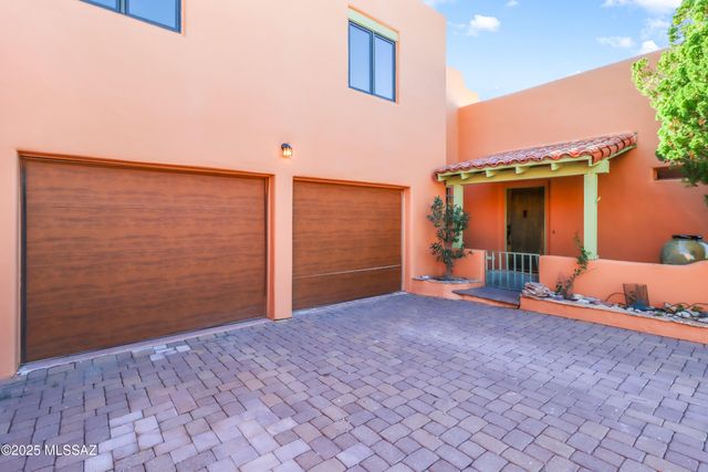 4422 E Cerrada Del Charro, Tucson, AZ 85718