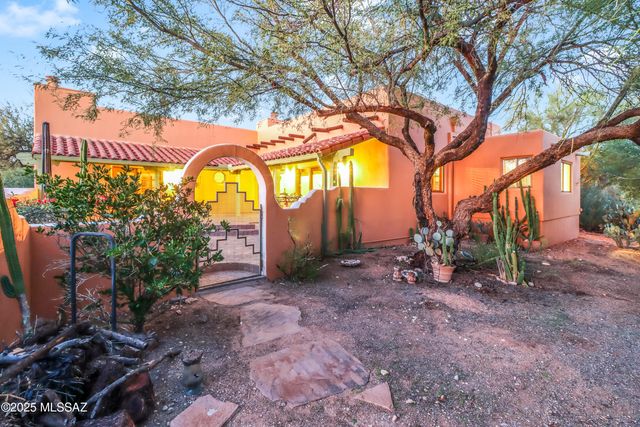 4422 E Cerrada Del Charro, Tucson, AZ 85718