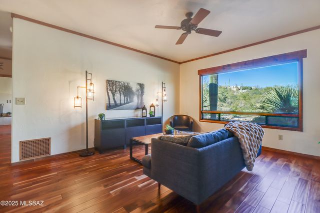 4422 E Cerrada Del Charro, Tucson, AZ 85718
