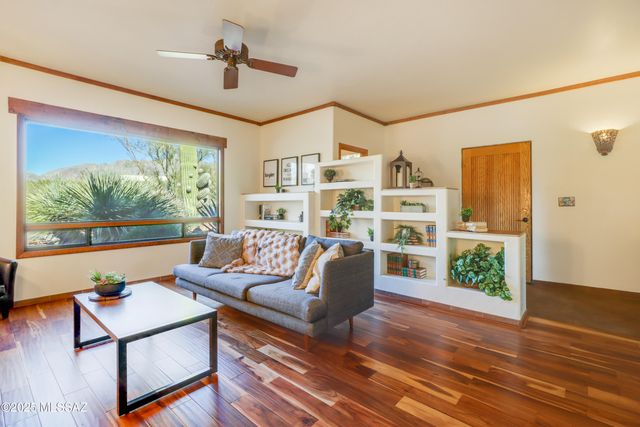 4422 E Cerrada Del Charro, Tucson, AZ 85718