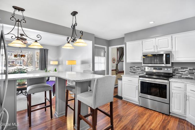 15 Cedarwood Drive, Queensbury, NY 12804