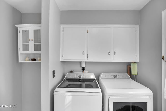 15 Cedarwood Drive, Queensbury, NY 12804