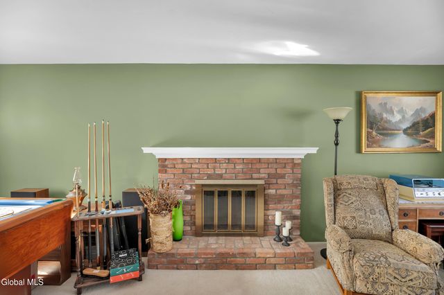 15 Cedarwood Drive, Queensbury, NY 12804