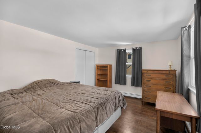 15 Cedarwood Drive, Queensbury, NY 12804