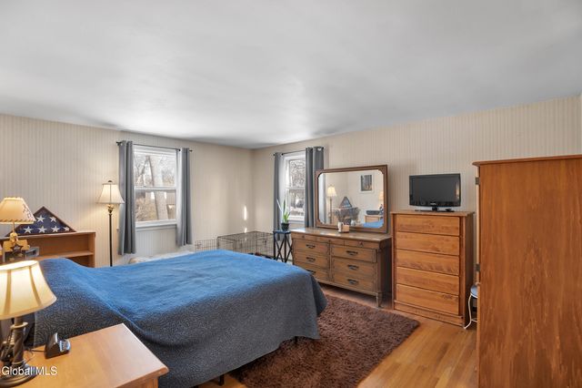 15 Cedarwood Drive, Queensbury, NY 12804