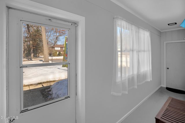 15 Cedarwood Drive, Queensbury, NY 12804