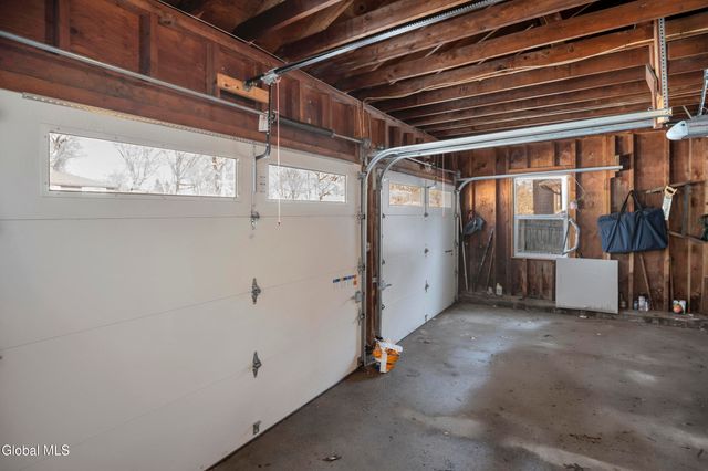 15 Cedarwood Drive, Queensbury, NY 12804