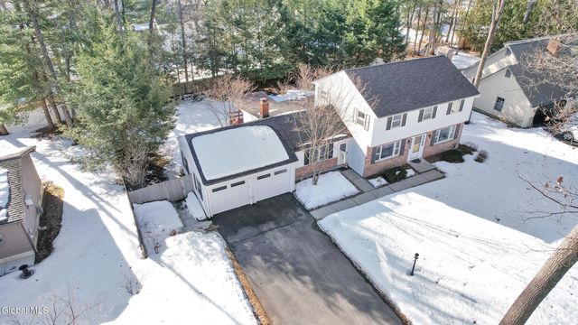 15 Cedarwood Drive, Queensbury, NY 12804