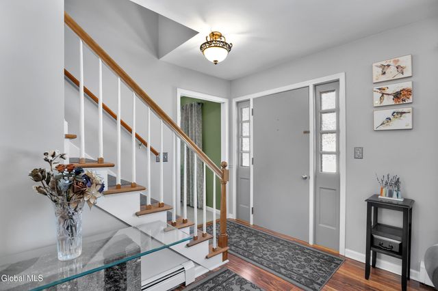 15 Cedarwood Drive, Queensbury, NY 12804