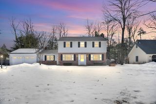 15 Cedarwood Drive, Queensbury, NY 12804