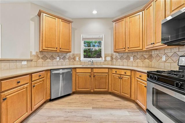 20 Brightwater Cove, Dallas, GA 30157