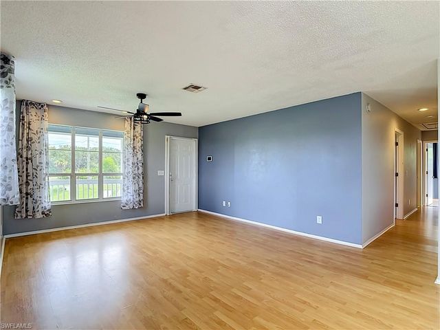 3254 Nancy CT, Lehigh Acres, FL 33971