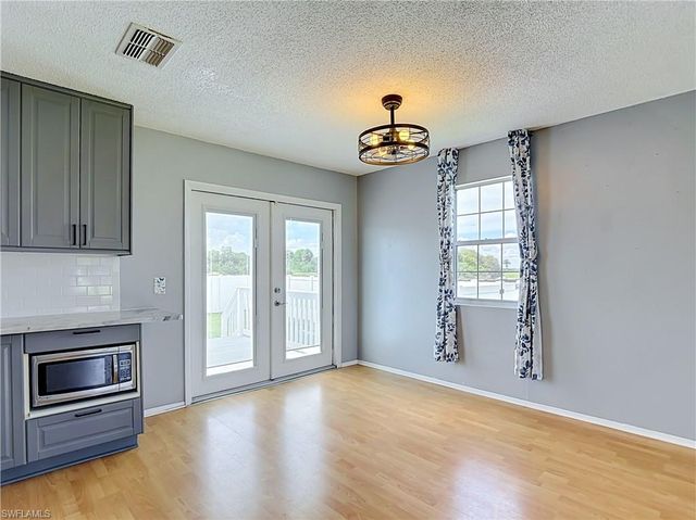 3254 Nancy CT, Lehigh Acres, FL 33971