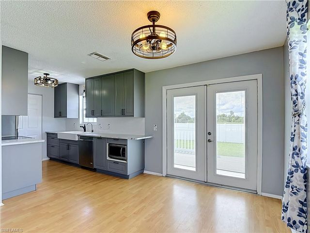 3254 Nancy CT, Lehigh Acres, FL 33971
