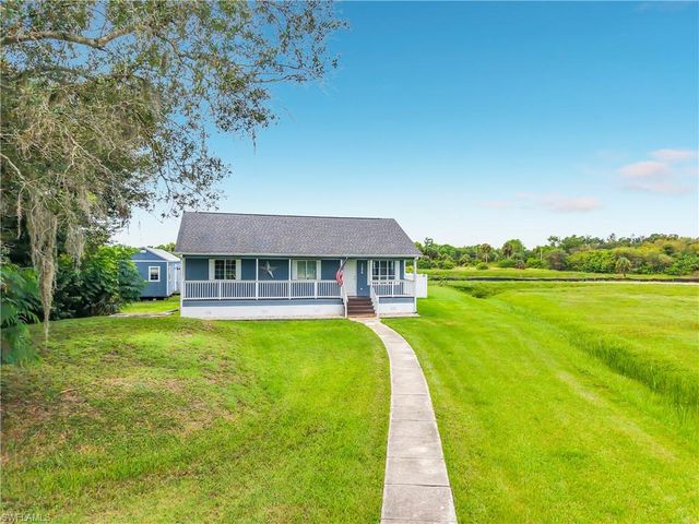 3254 Nancy CT, Lehigh Acres, FL 33971