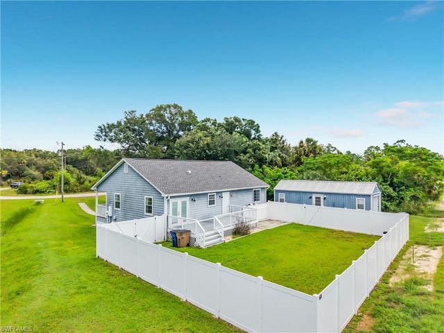 3254 Nancy CT, Lehigh Acres, FL 33971