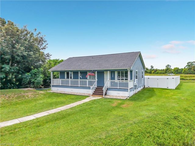 3254 Nancy CT, Lehigh Acres, FL 33971
