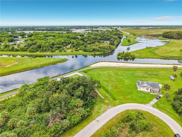 3254 Nancy CT, Lehigh Acres, FL 33971