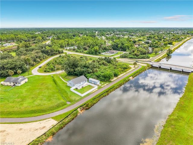 3254 Nancy CT, Lehigh Acres, FL 33971