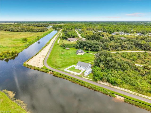 3254 Nancy CT, Lehigh Acres, FL 33971