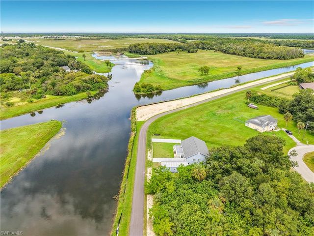 3254 Nancy CT, Lehigh Acres, FL 33971
