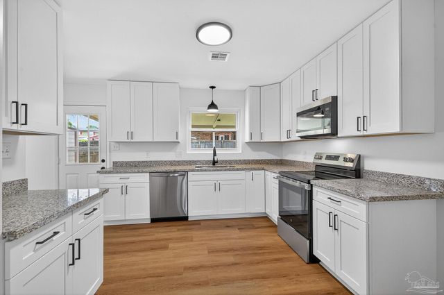 4998 Prieto Dr, Pensacola, FL 32506