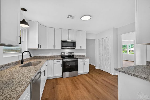 4998 Prieto Dr, Pensacola, FL 32506