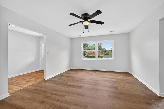4998 Prieto Dr, Pensacola, FL 32506