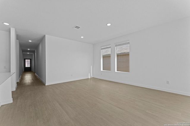 740 Horsetail Ln, New Braunfels, TX 78130