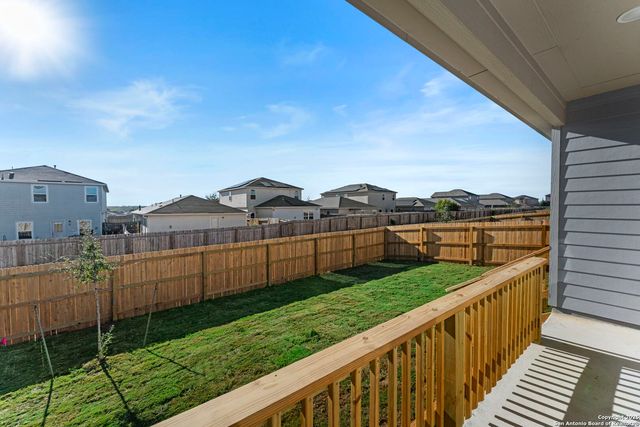 740 Horsetail Ln, New Braunfels, TX 78130