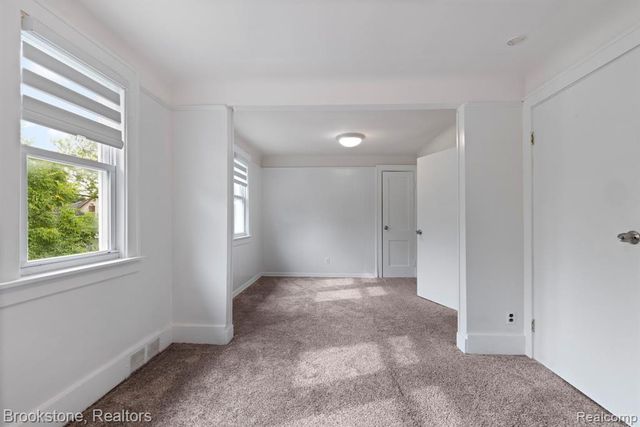 4760 Curtis Street, Dearborn, MI 48126
