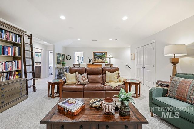 5893 N Senita Hills Ave, Meridian, ID 83646