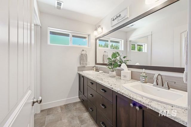 5893 N Senita Hills Ave, Meridian, ID 83646