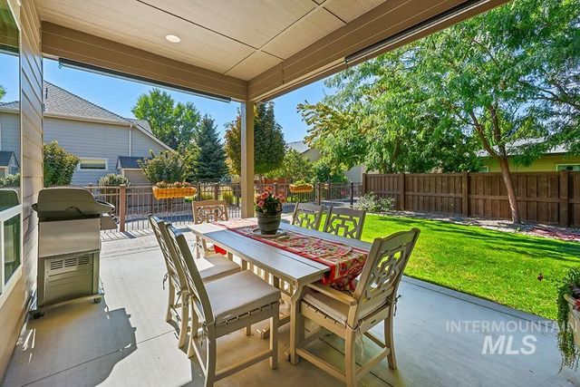 5893 N Senita Hills Ave, Meridian, ID 83646