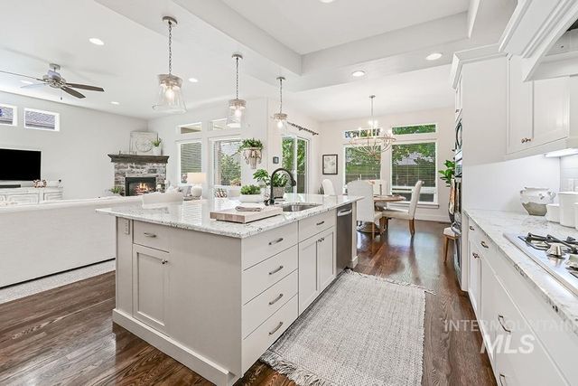 5893 N Senita Hills Ave, Meridian, ID 83646