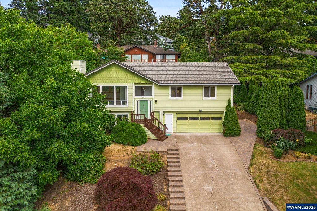409 S 30th St, Philomath, OR 97370