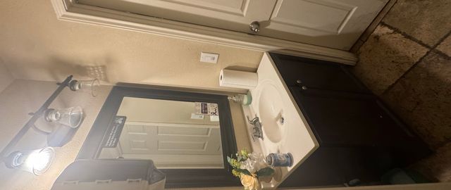 103 theo, San Antonio, TX 78214