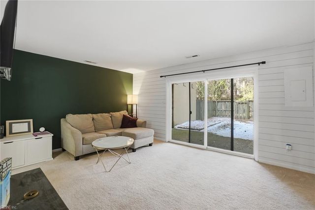 2203 Hermit Thrush LN, Virginia Beach, VA 23455