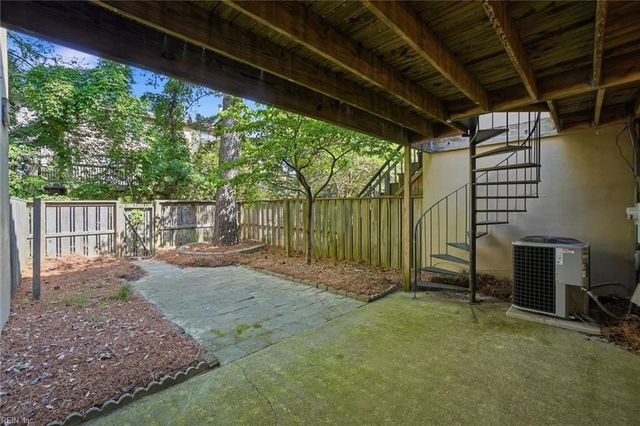 2203 Hermit Thrush LN, Virginia Beach, VA 23455