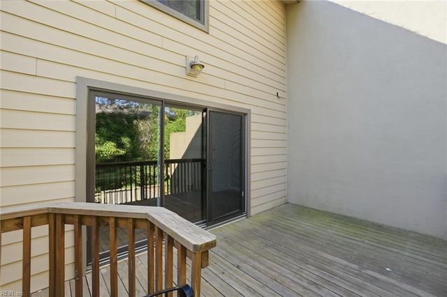 2203 Hermit Thrush LN, Virginia Beach, VA 23455