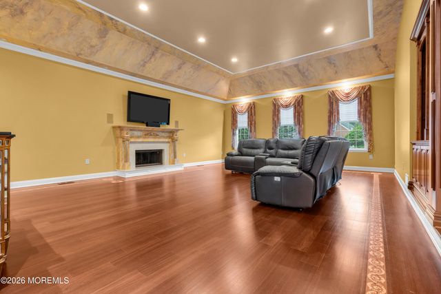 24 Alexis Drive, Farmingdale, NJ 07727