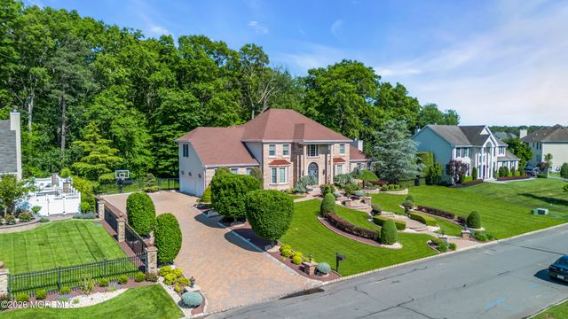 24 Alexis Drive, Farmingdale, NJ 07727
