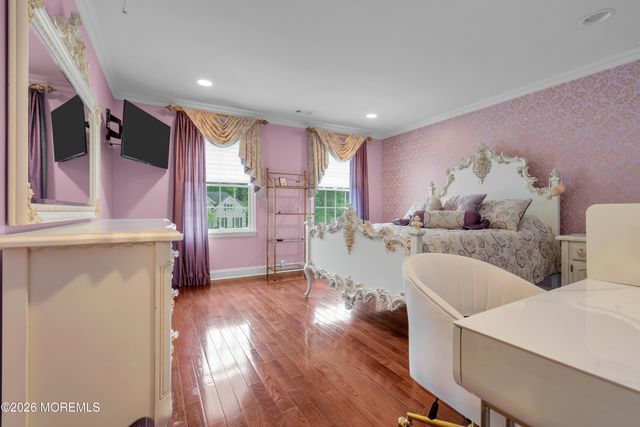 24 Alexis Drive, Farmingdale, NJ 07727