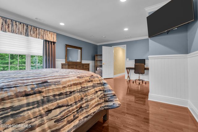 24 Alexis Drive, Farmingdale, NJ 07727