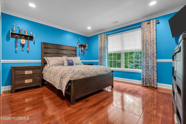 24 Alexis Drive, Farmingdale, NJ 07727