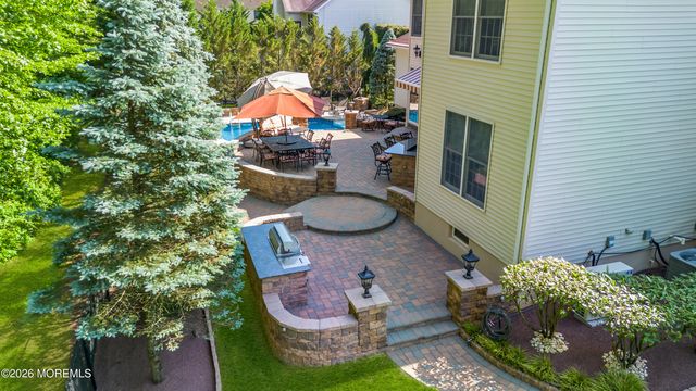 24 Alexis Drive, Farmingdale, NJ 07727