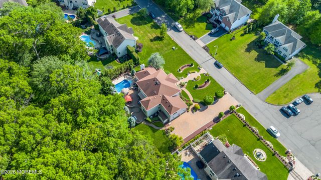 24 Alexis Drive, Farmingdale, NJ 07727