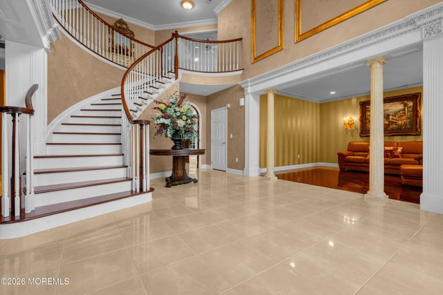 24 Alexis Drive, Farmingdale, NJ 07727